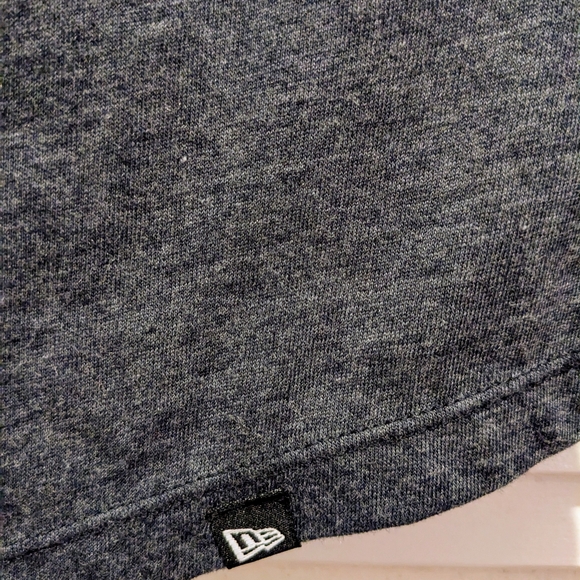 NWT NFL Team Apparel Women’s Cut V-Neck Short Sleeve Tshirt Small Chicago Bears - Picture 6 of 7